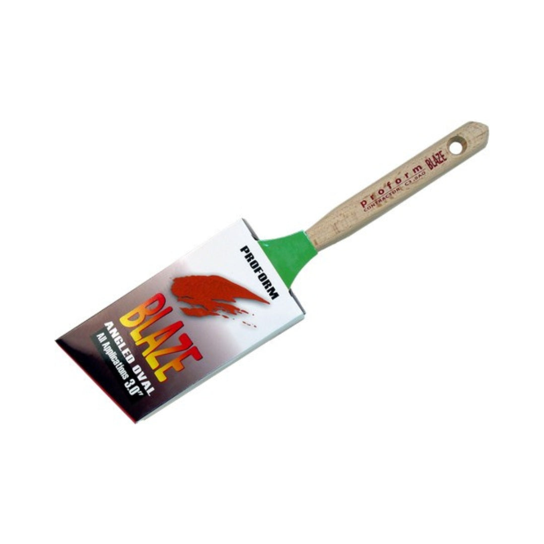 Proform Blaze paint brush close up bristles and angled design